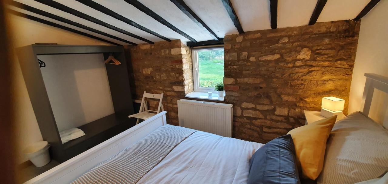 Quirky Cottage - Dogs Welcome Corsham Exteriör bild